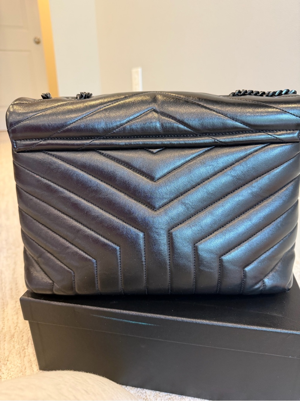 Saint Laurent Black Chevron Quilted Leather Shoulder Bag with Chain Strap - Picture 7 of 12